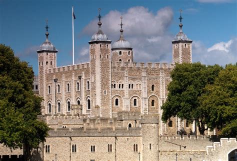 tower of london tudor times|the tower of london house.